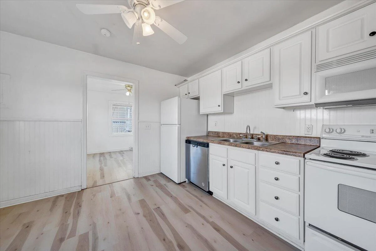 2514 Denniston AVE - Photo 8