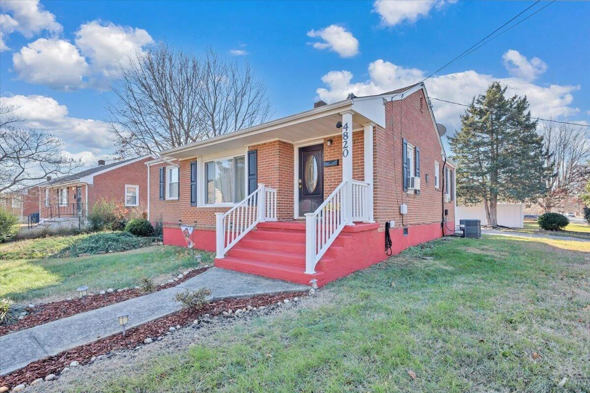 4820 Rutgers ST - Photo 2