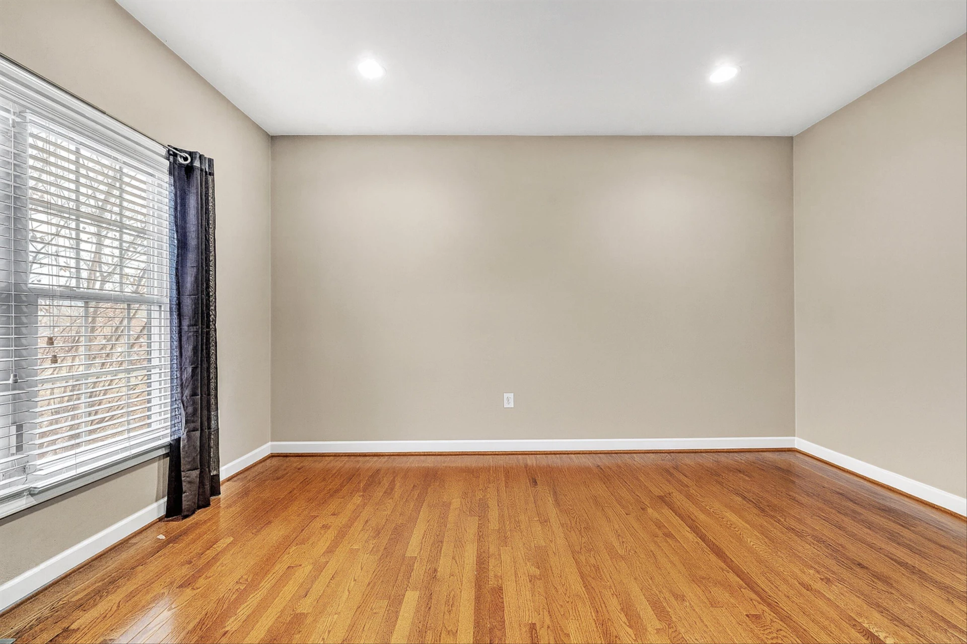 2158 River Oaks DR - Photo 16
