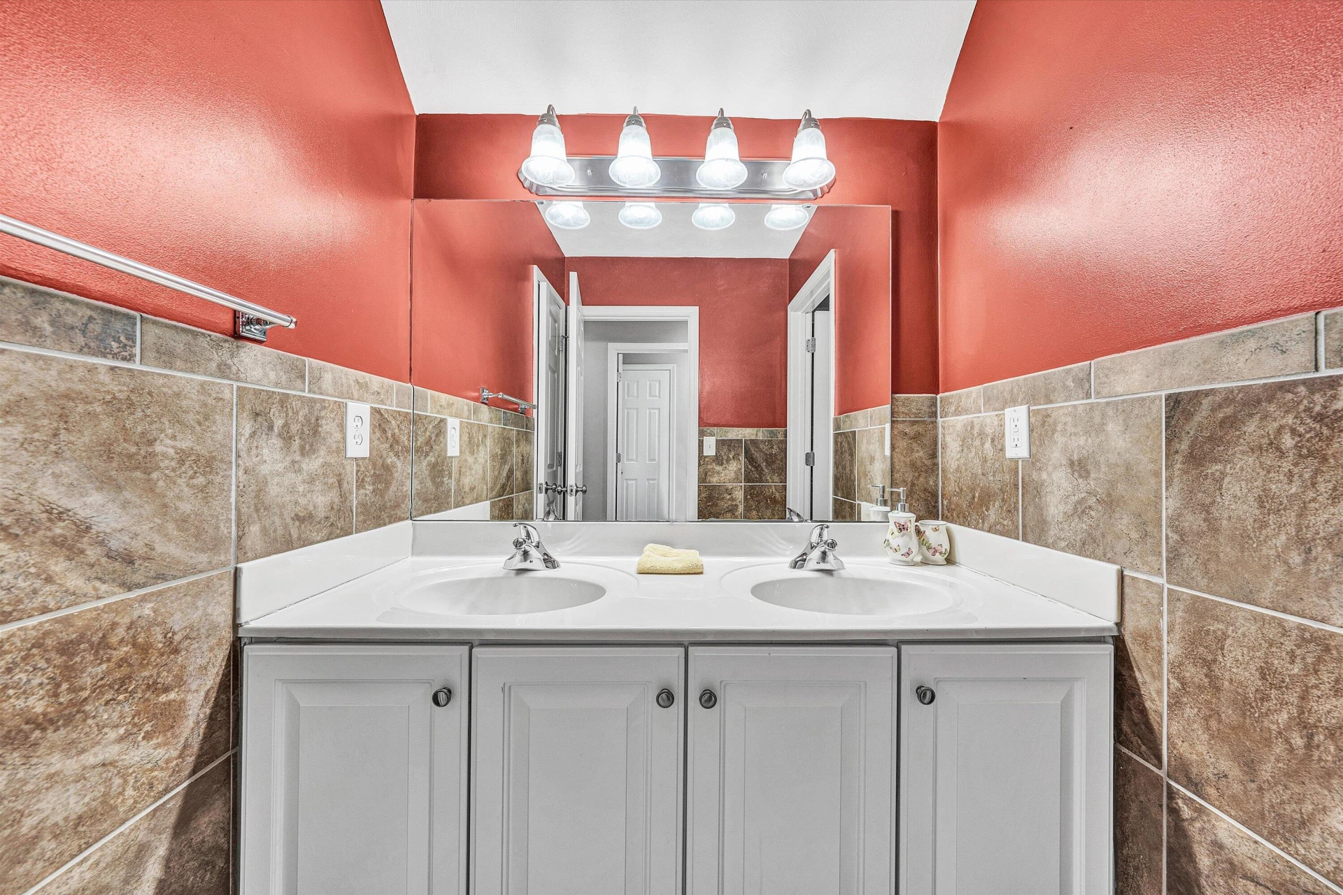 2158 River Oaks DR - Photo 44