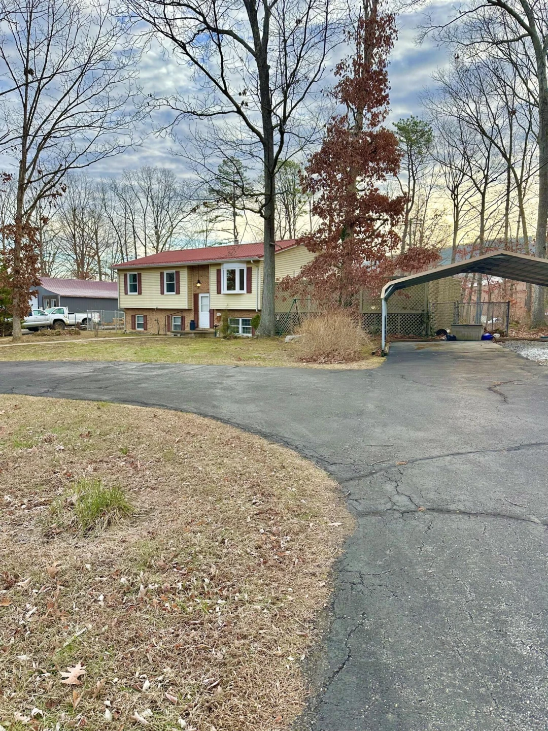 605 Chestnut ST - Photo 3