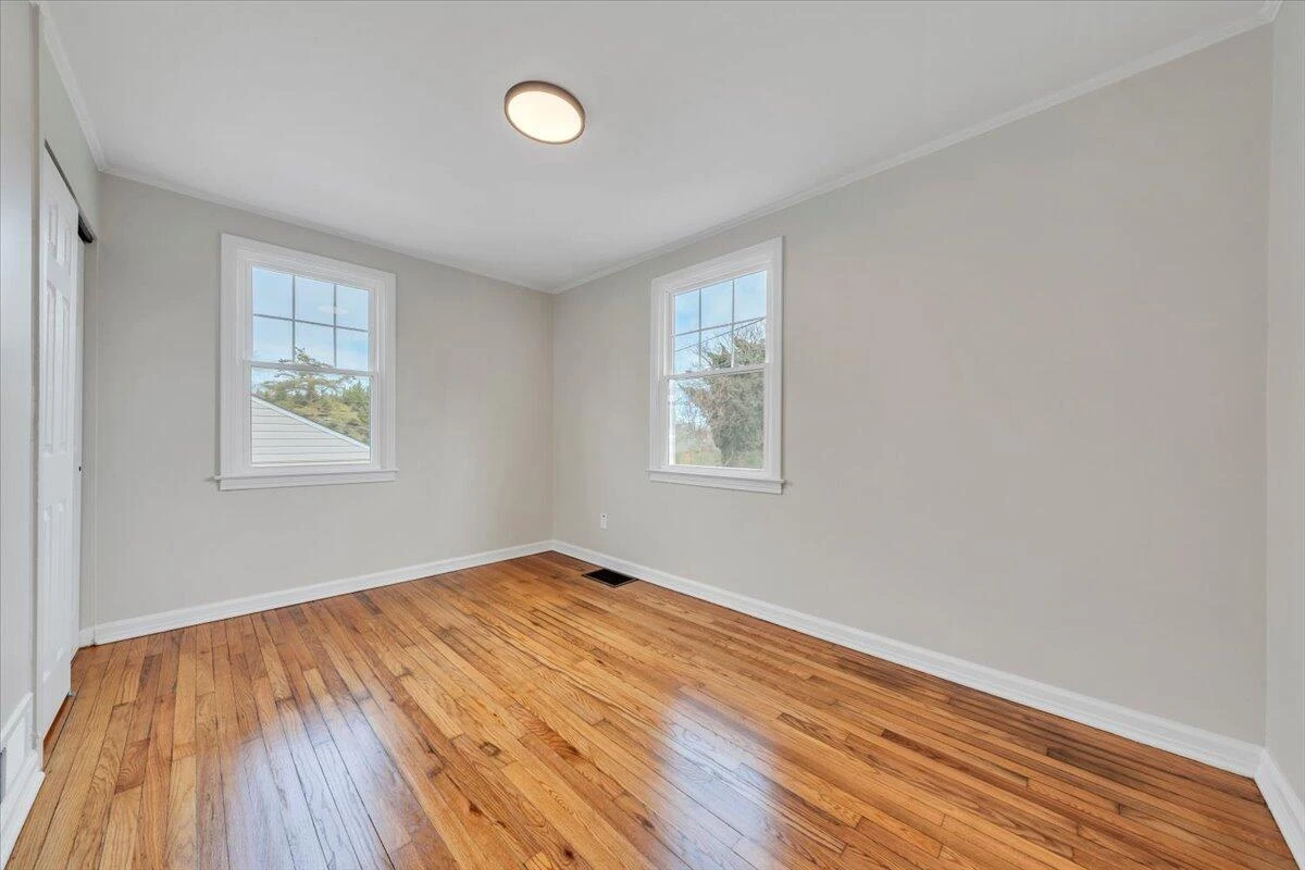1004 26th ST - Photo 11