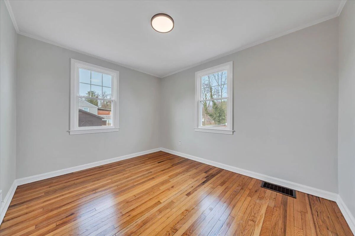 1004 26th ST - Photo 13