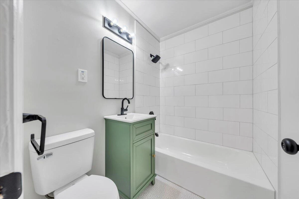 1004 26th ST - Photo 15