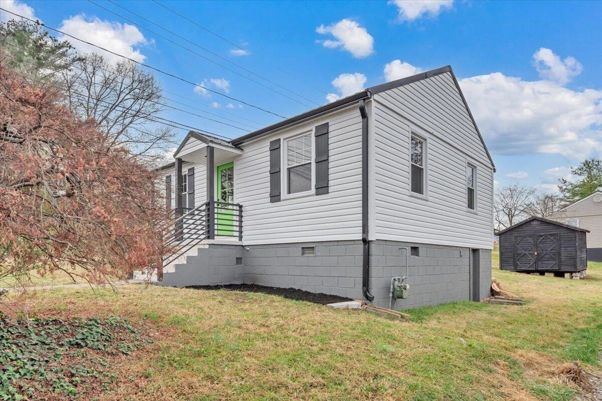 1004 26th ST - Photo 26