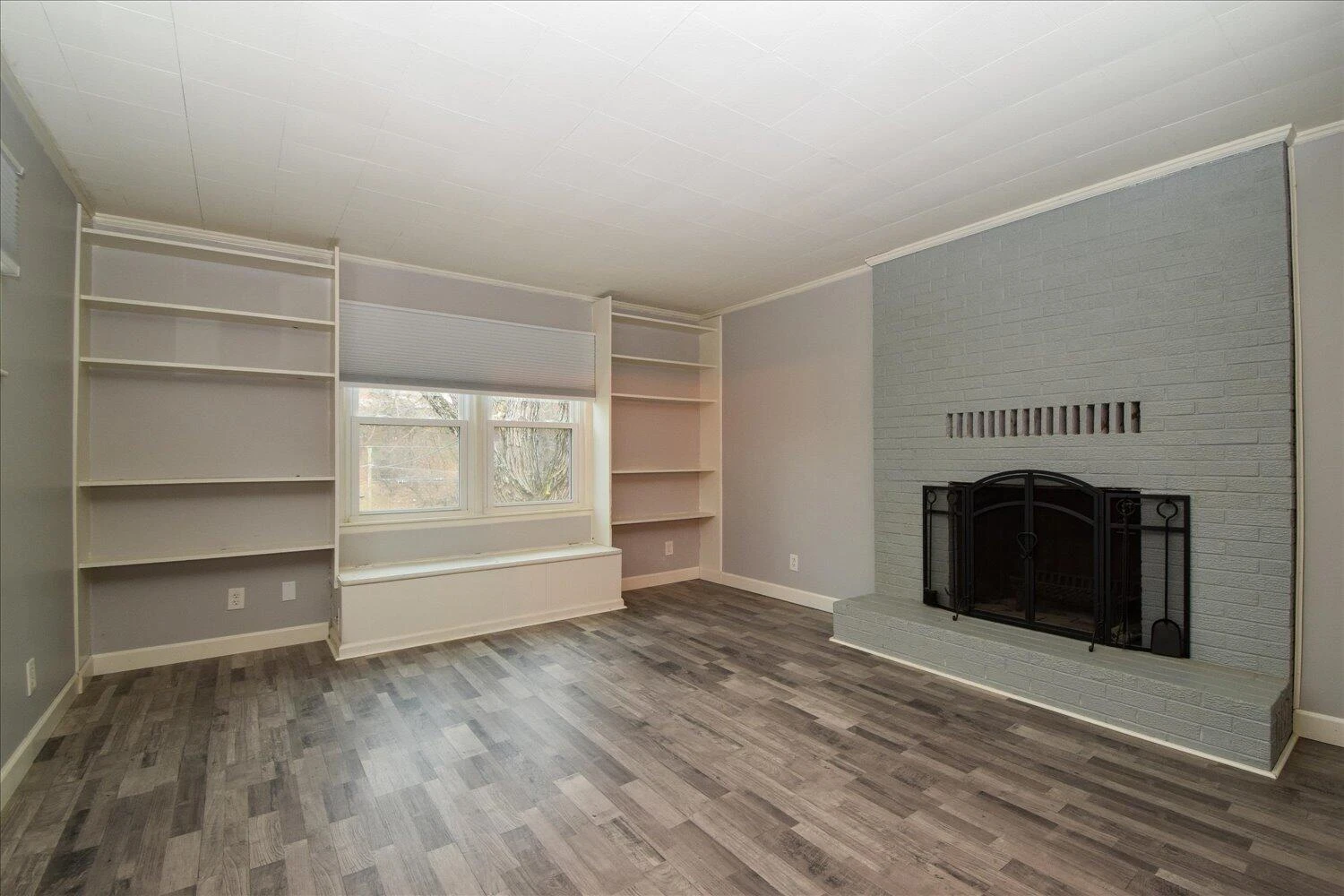4846 Showalter RD - Photo 2