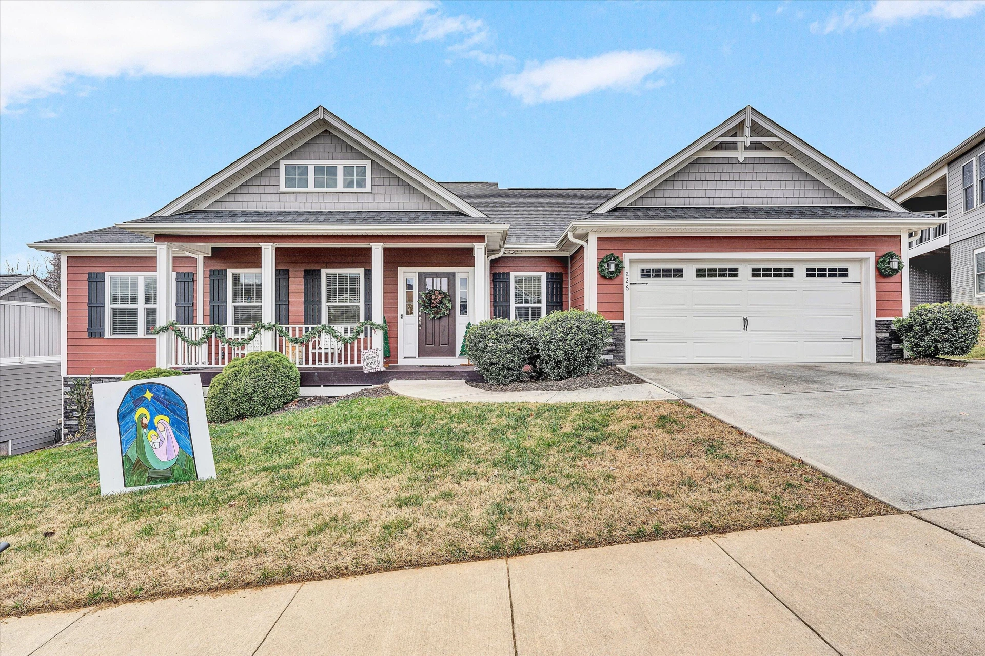 226 Savannah DR