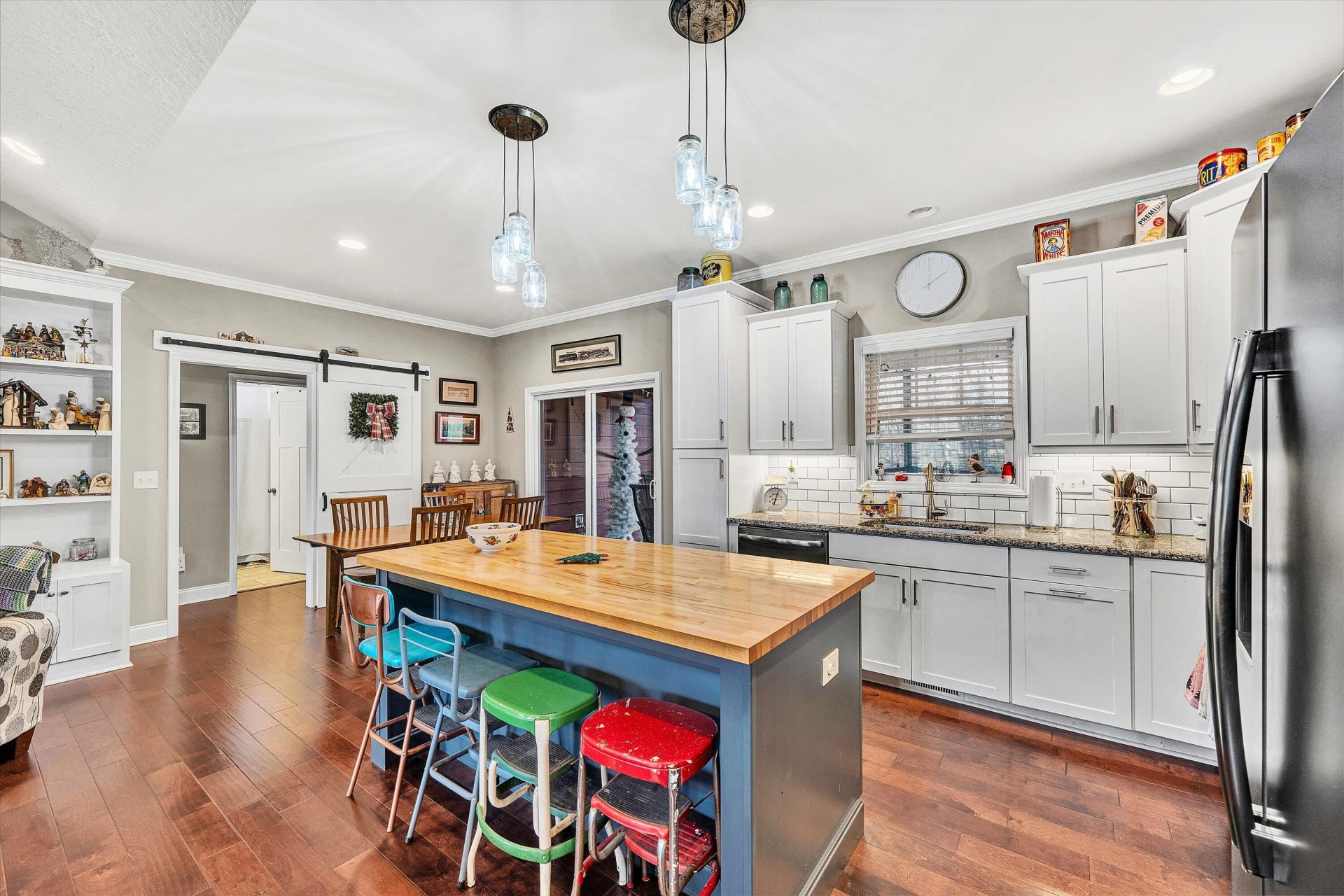 226 Savannah DR - Photo 17