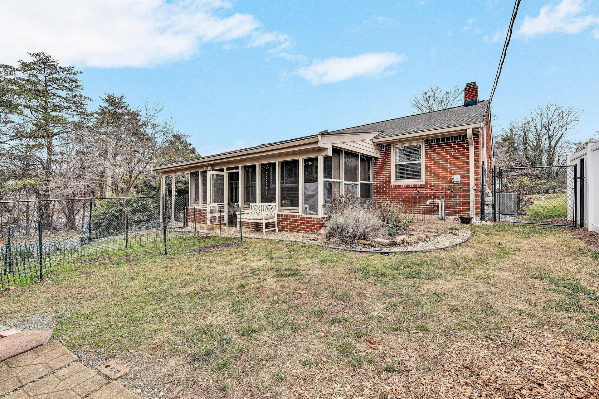 3238 Brandywine AVE - Photo 2