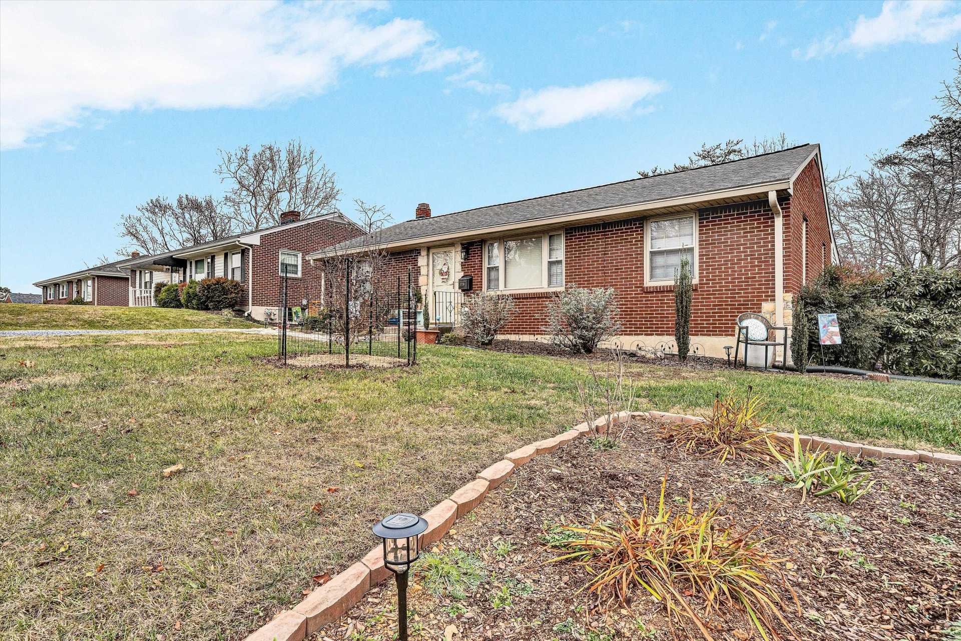 3238 Brandywine AVE - Photo 3