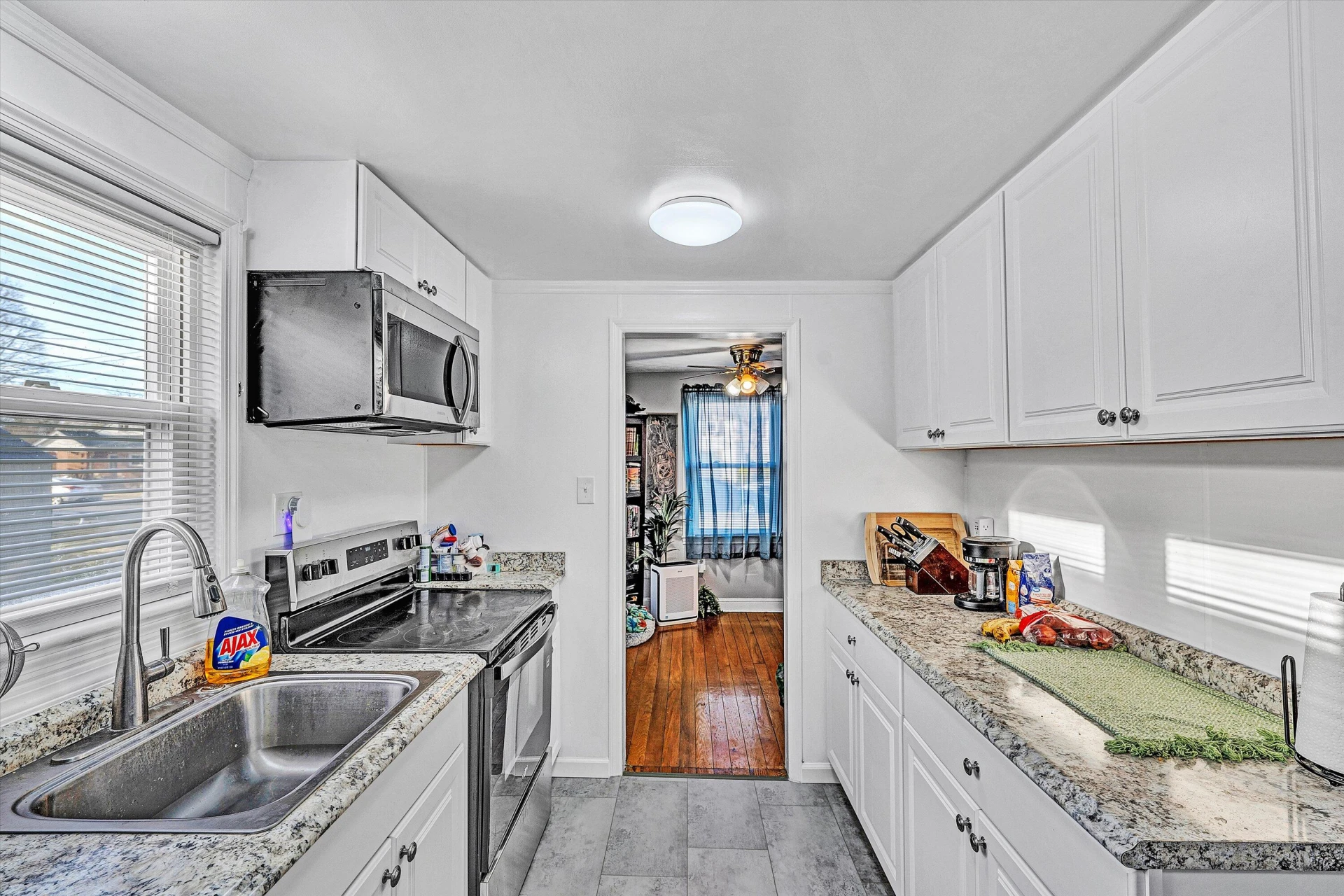 3015 KENNEDY ST - Photo 14