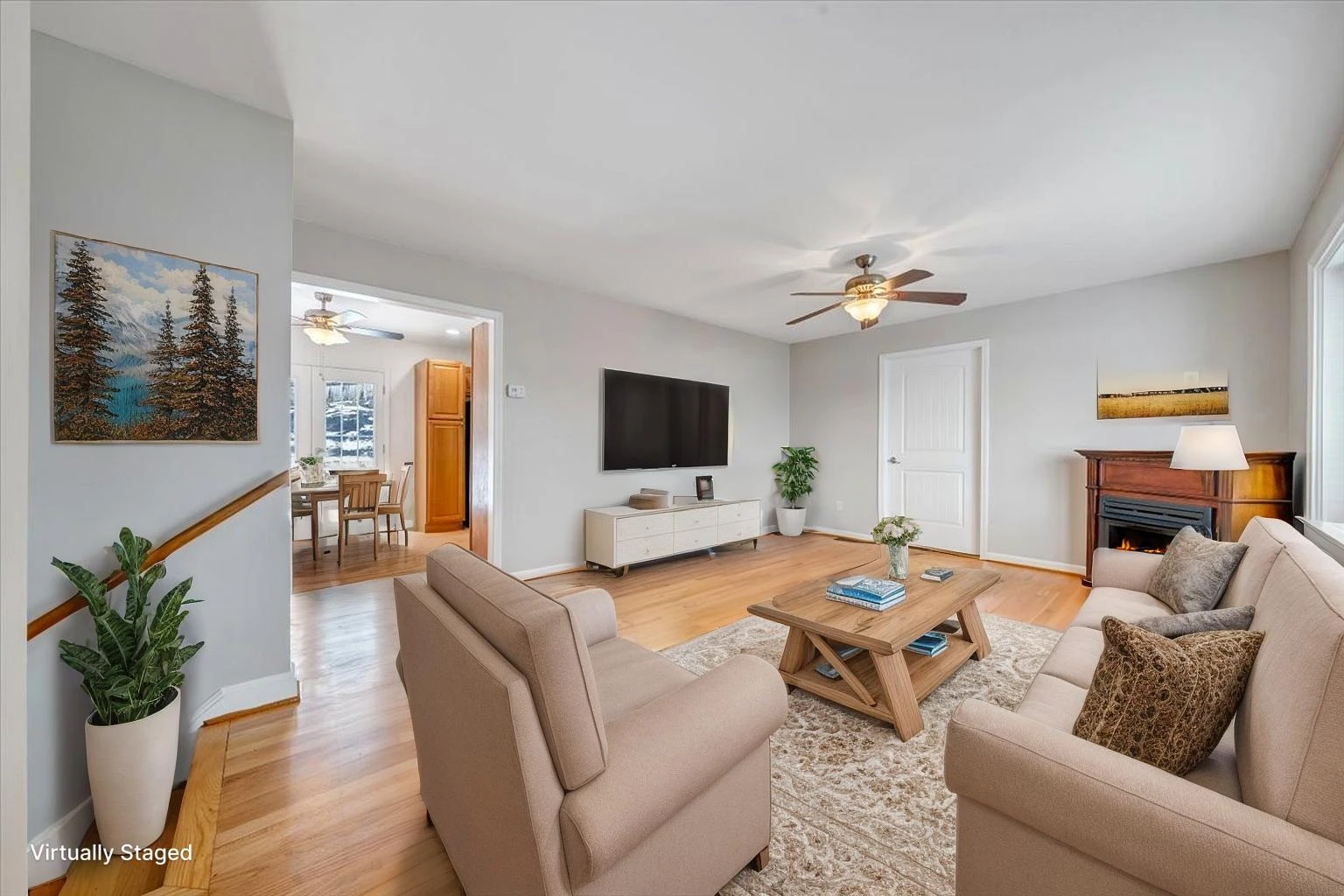 646 Augusta AVE - Photo 14