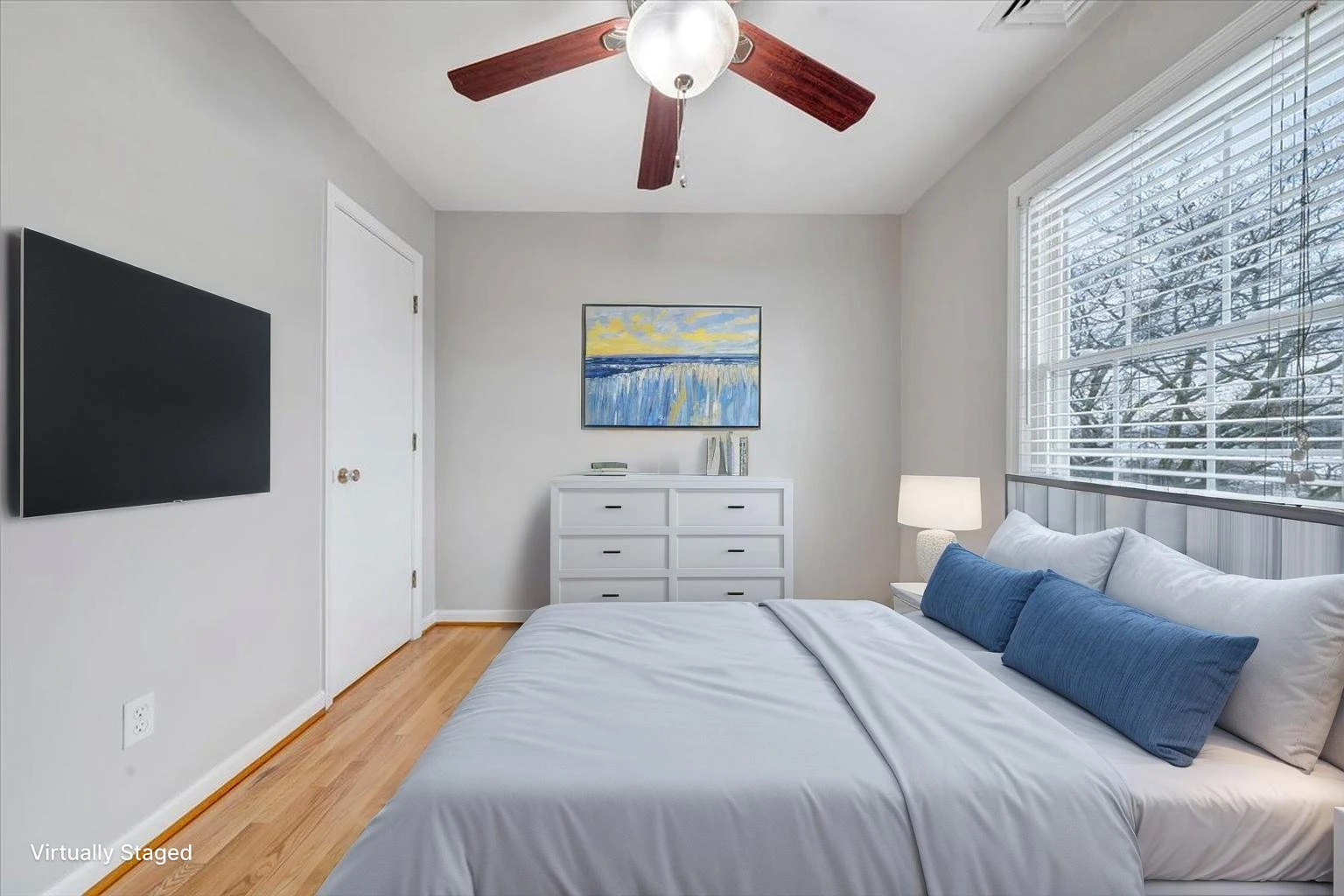 646 Augusta AVE - Photo 34