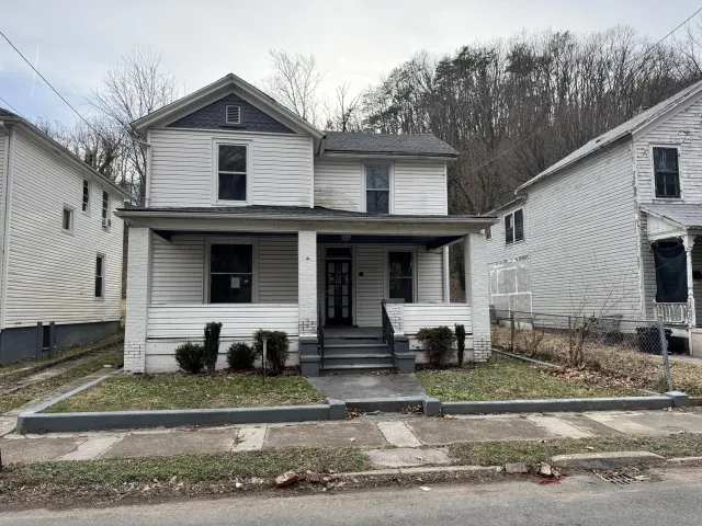 309 Roxbury ST, Clifton Forge, VA, 24422