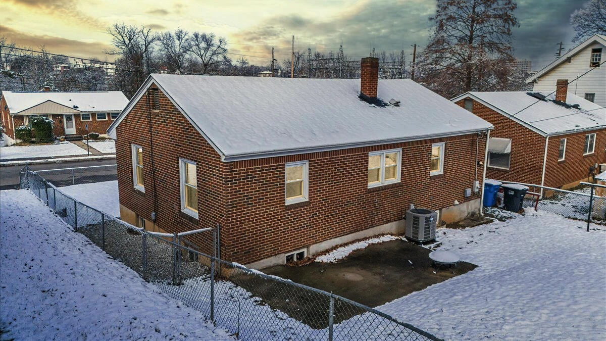 1234 Hamilton TER - Photo 33