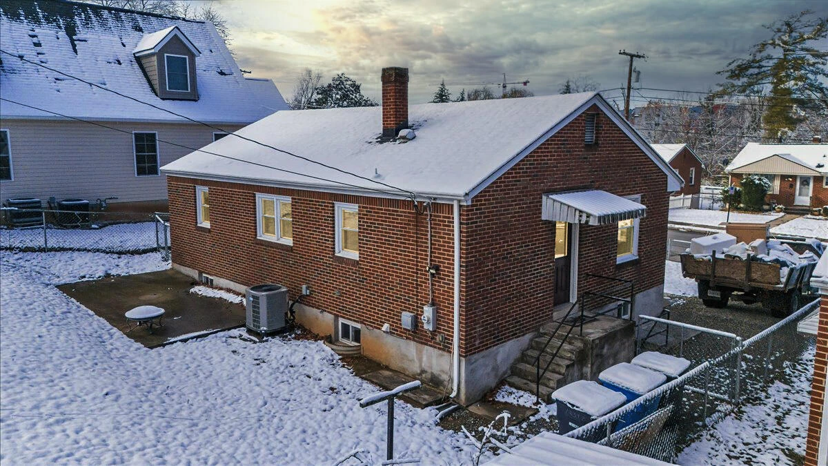1234 Hamilton TER - Photo 35