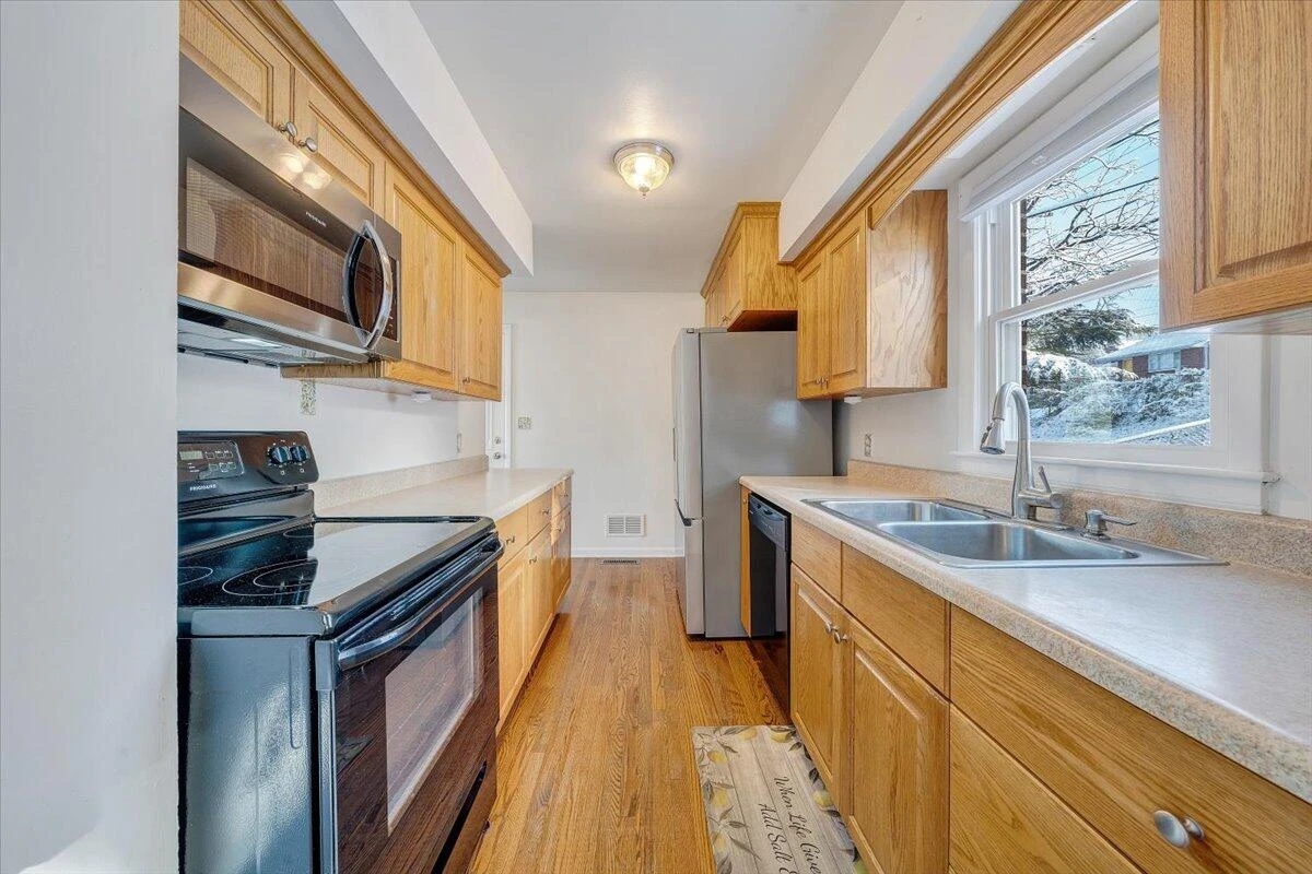 1234 Hamilton TER - Photo 9