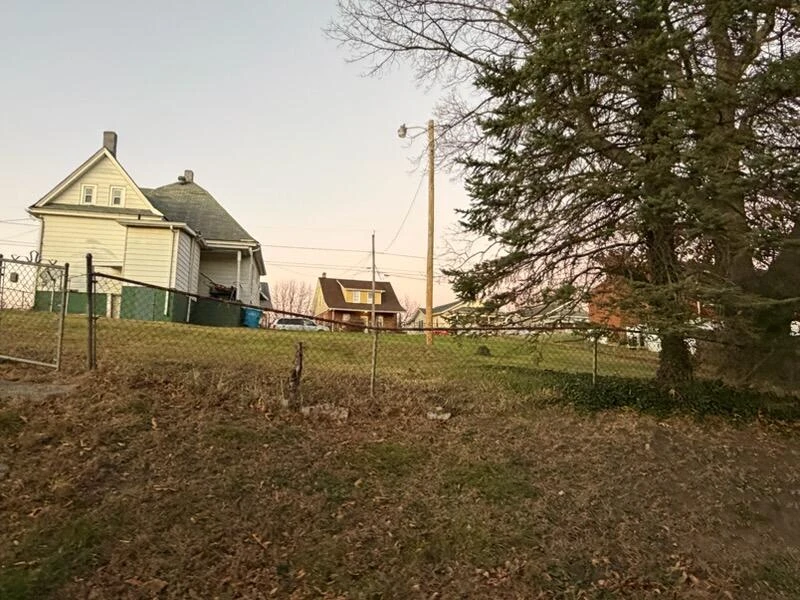 1730 MOORMAN AVE - Photo 6