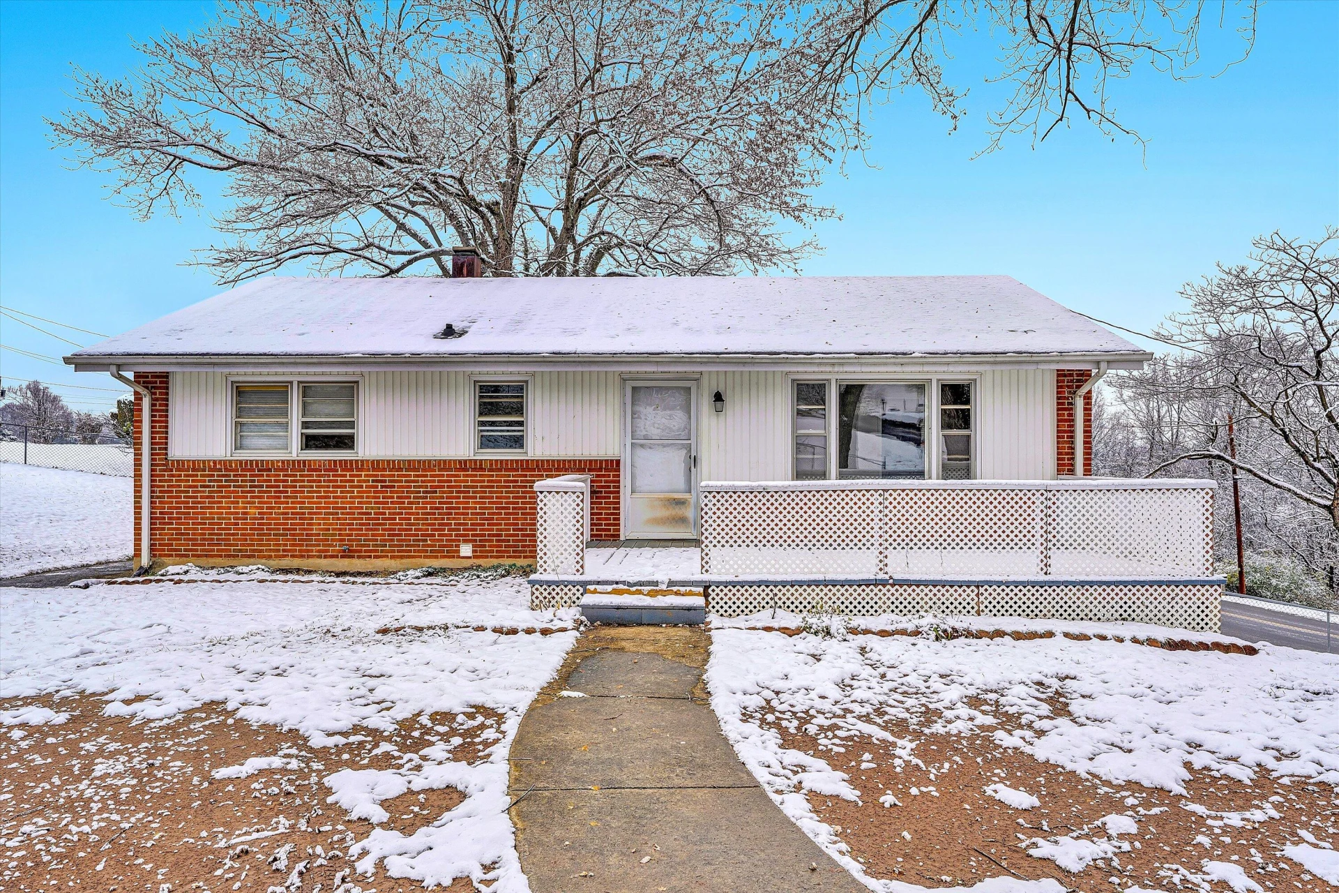 402 Cherryhill RD