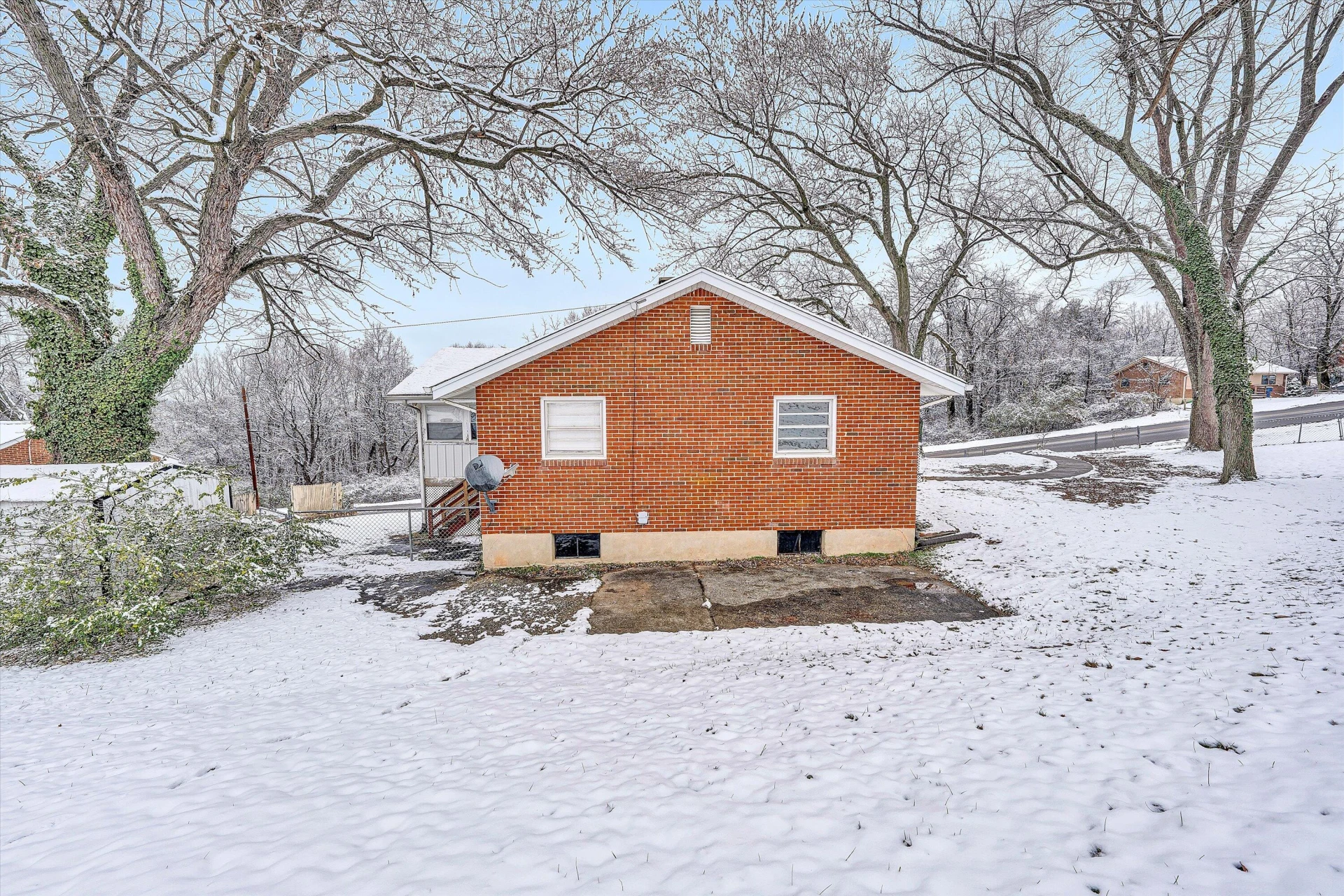 402 Cherryhill RD - Photo 40