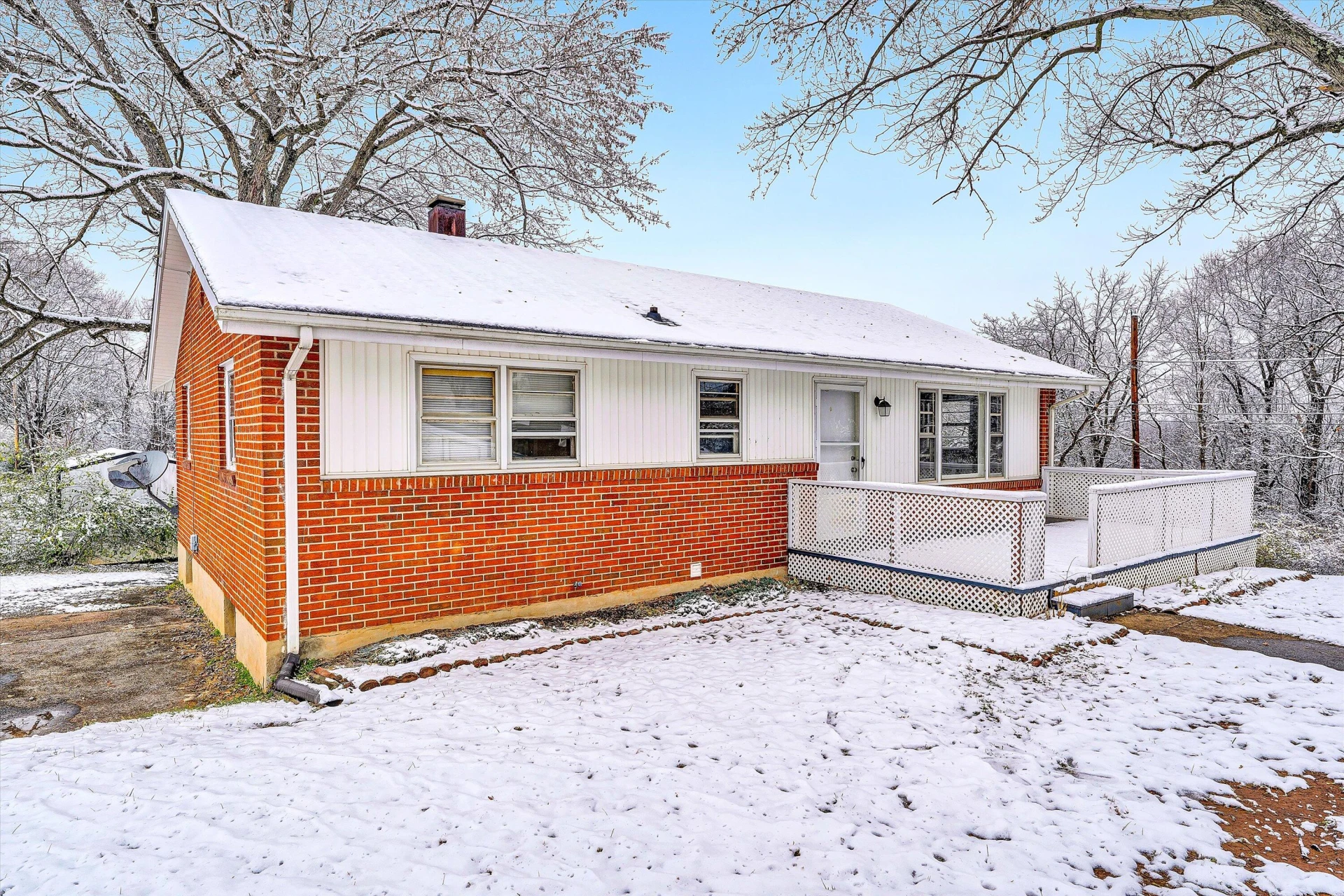 402 Cherryhill RD - Photo 6