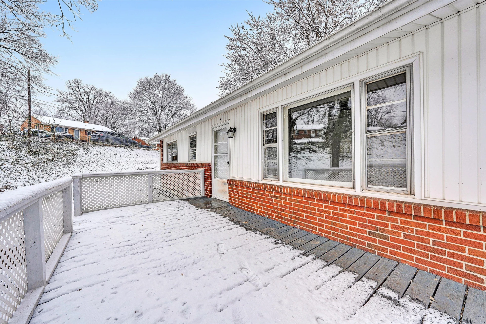 402 Cherryhill RD - Photo 7
