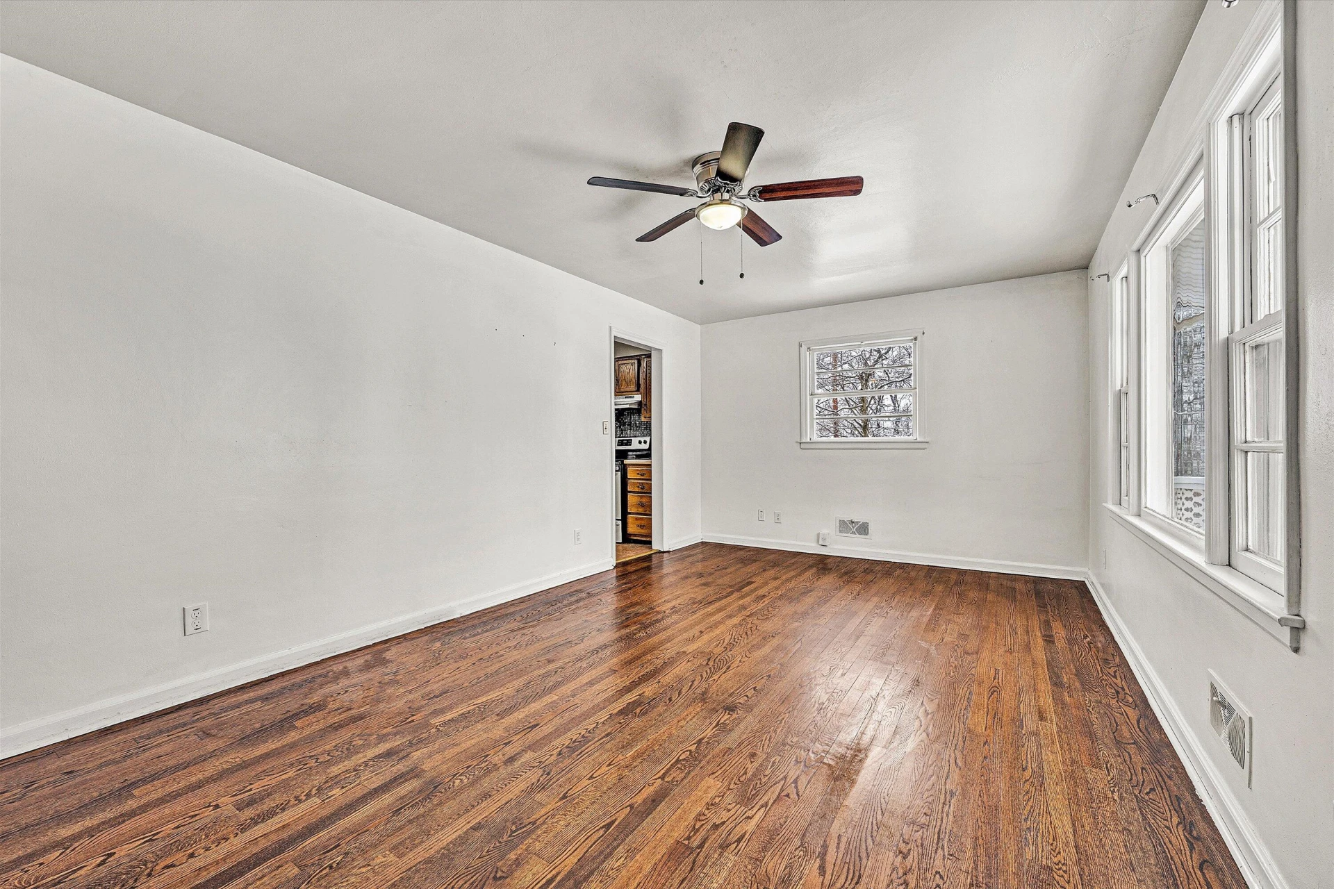 402 Cherryhill RD - Photo 9