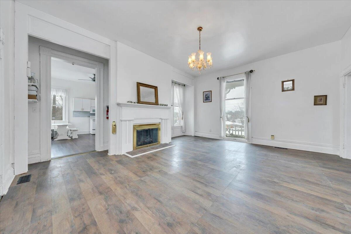 621 10th ST - Photo 21