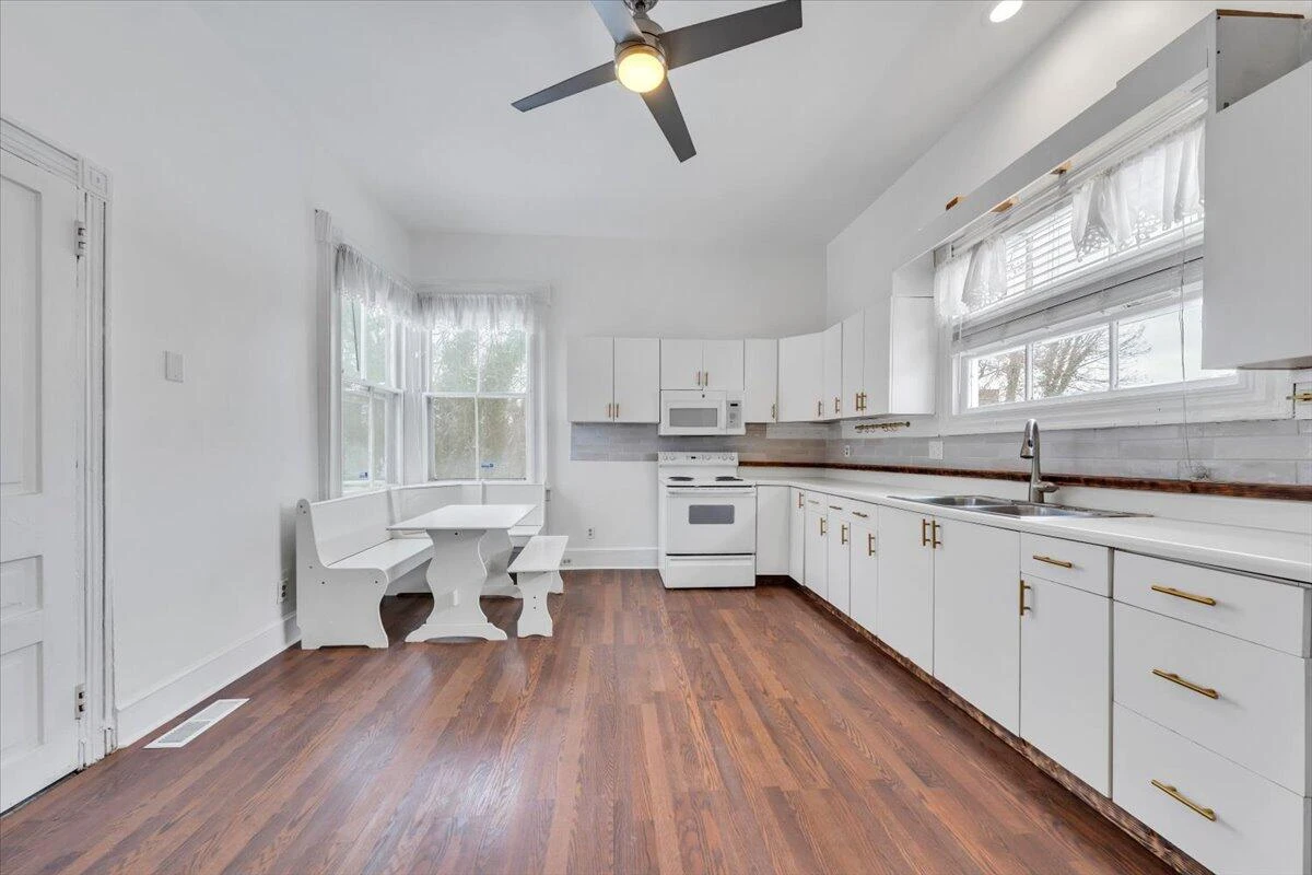 621 10th ST - Photo 25