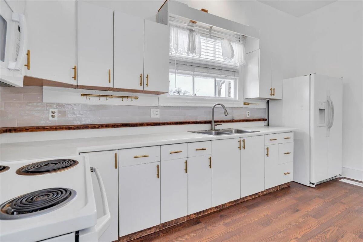 621 10th ST - Photo 28