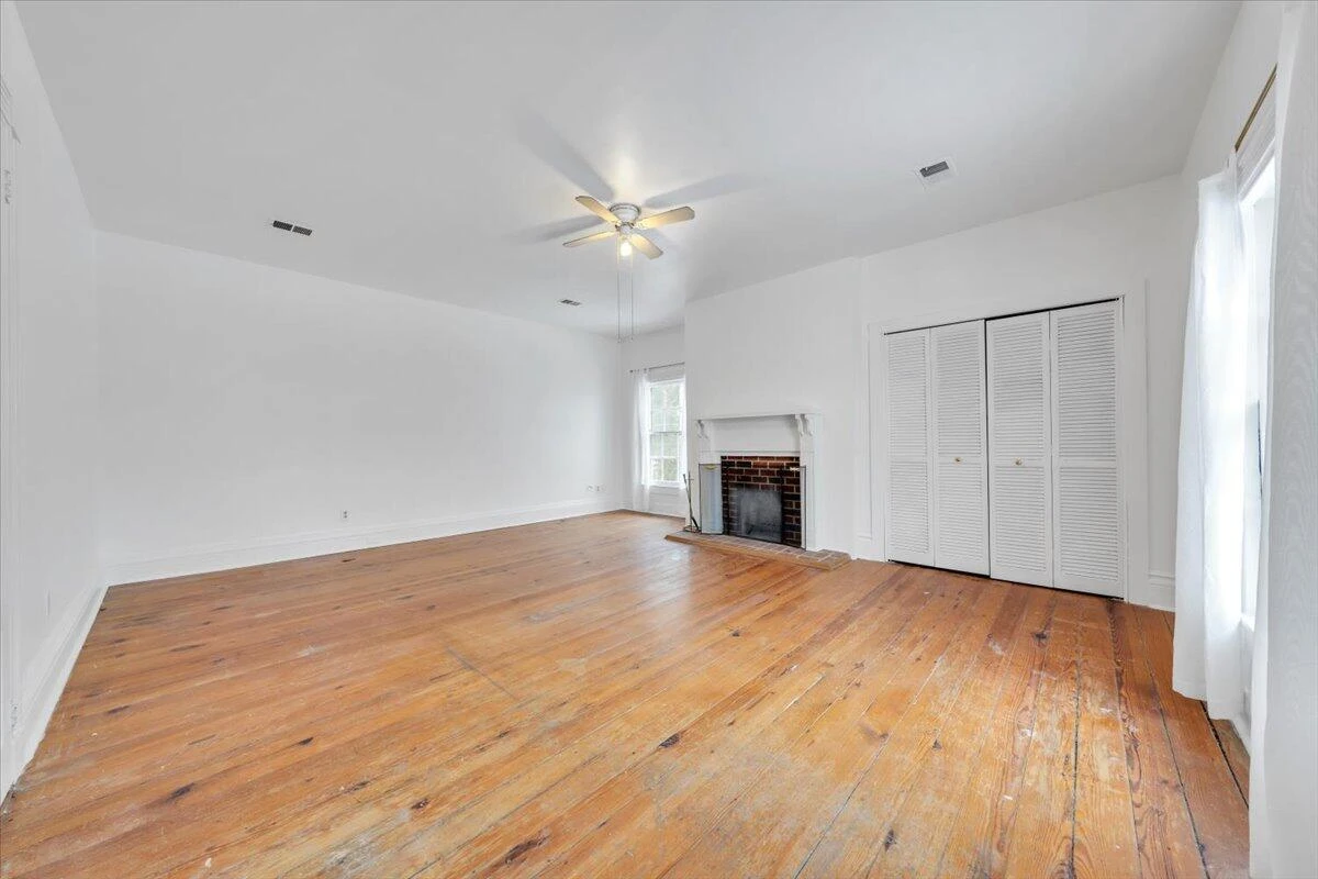 621 10th ST - Photo 36