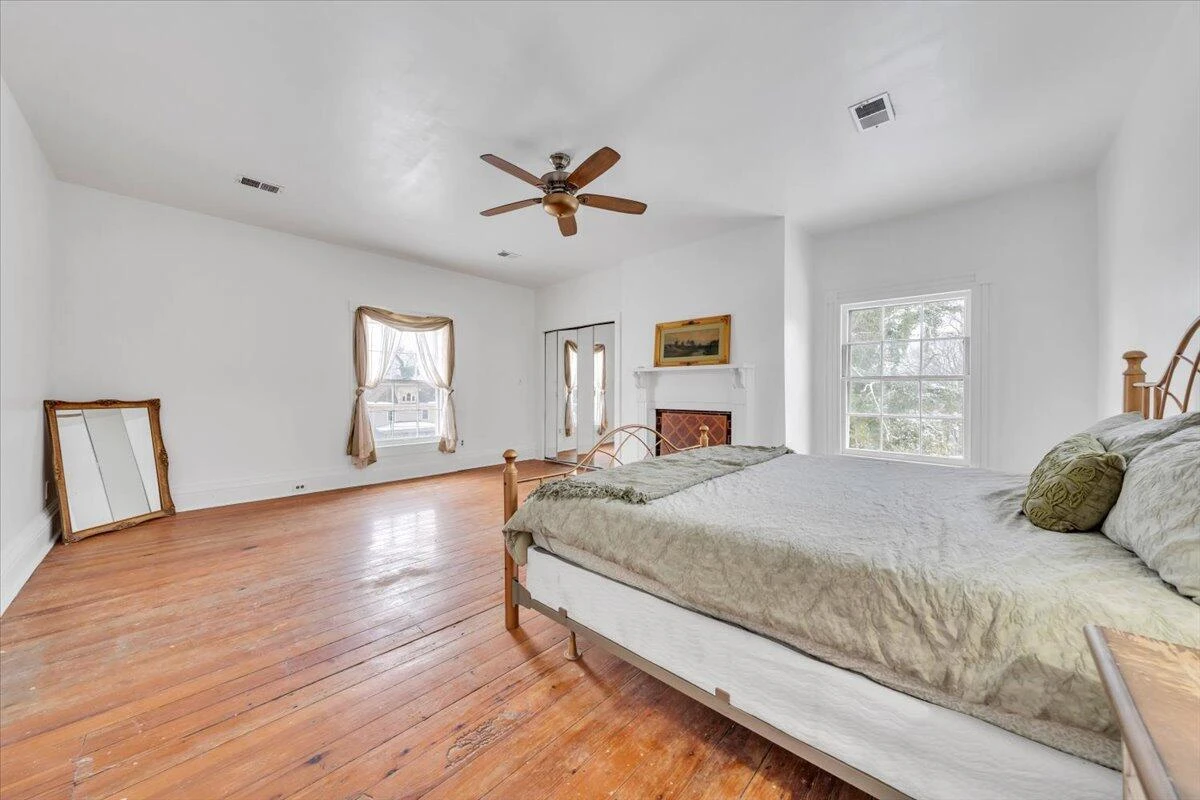 621 10th ST - Photo 41