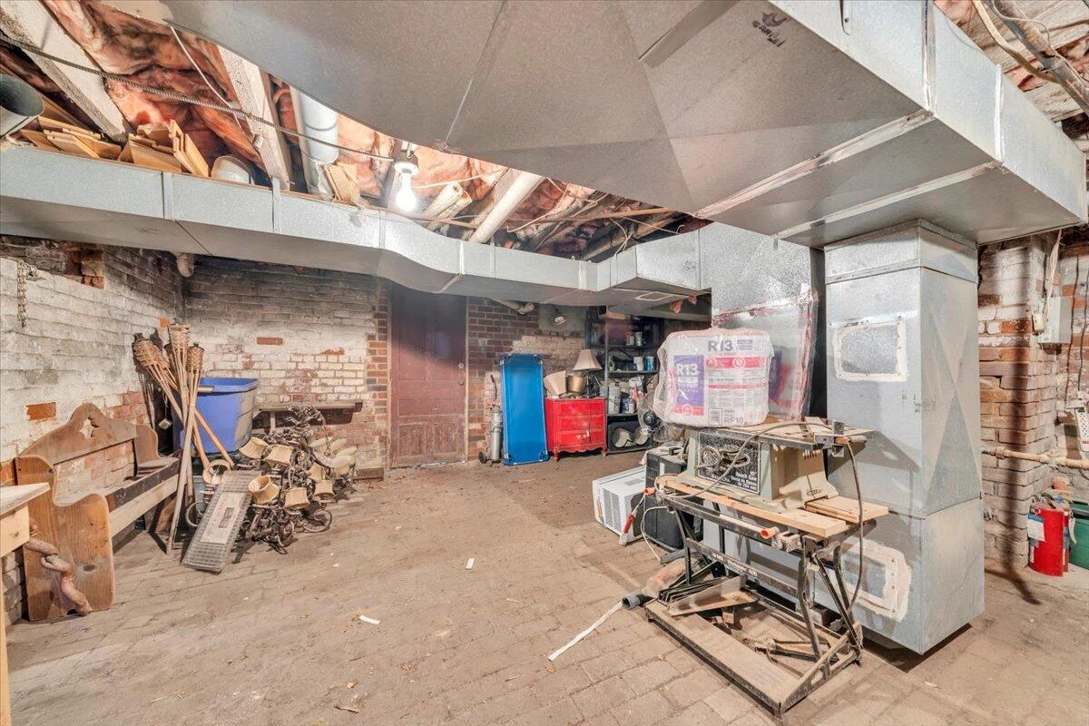 621 10th ST - Photo 44