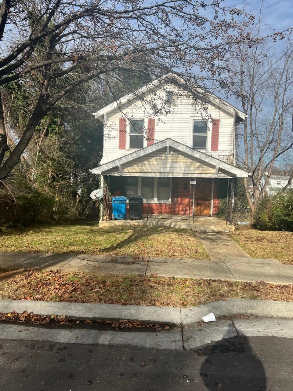 1025 Mercer AVE