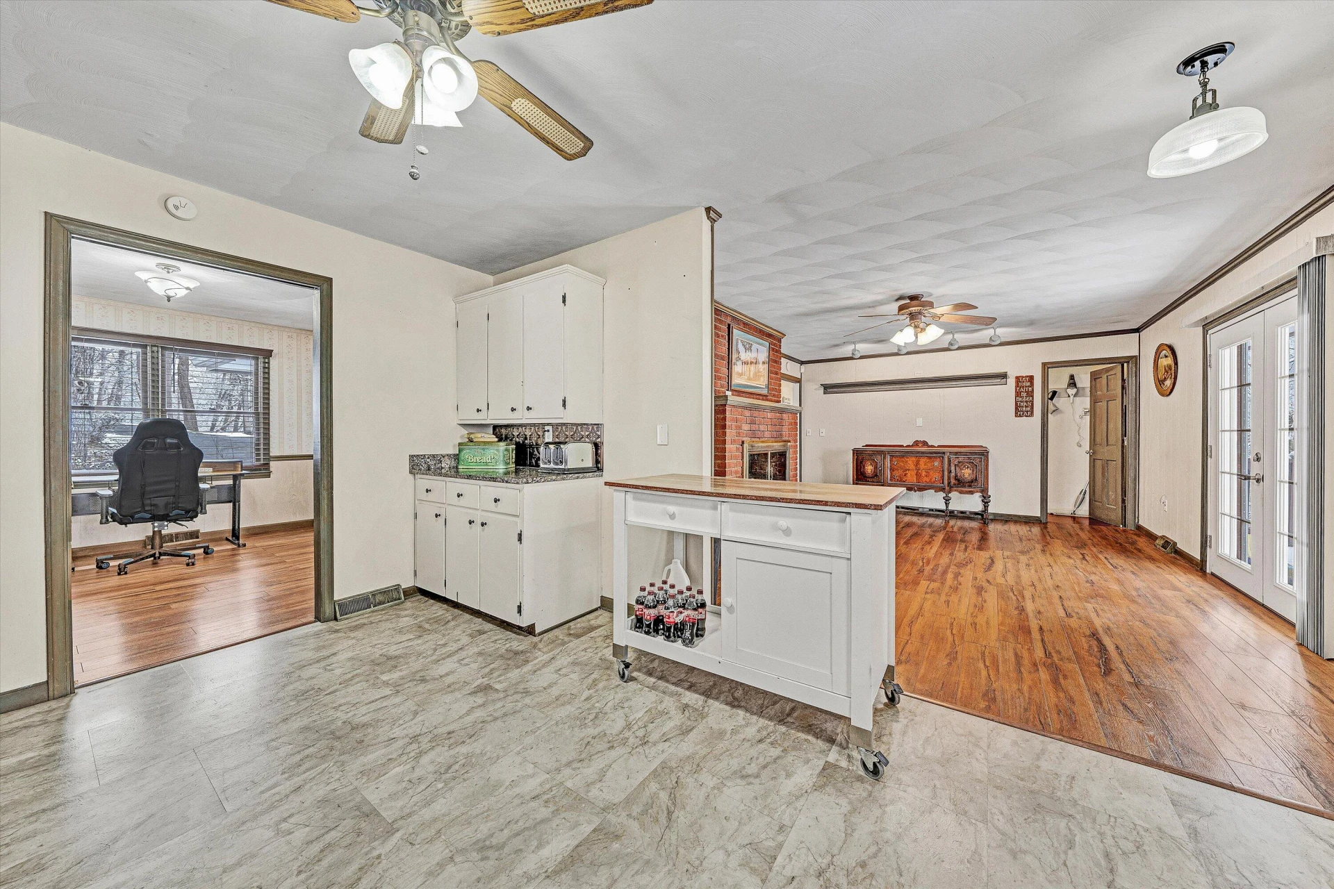 5633 Ferguson DR - Photo 12