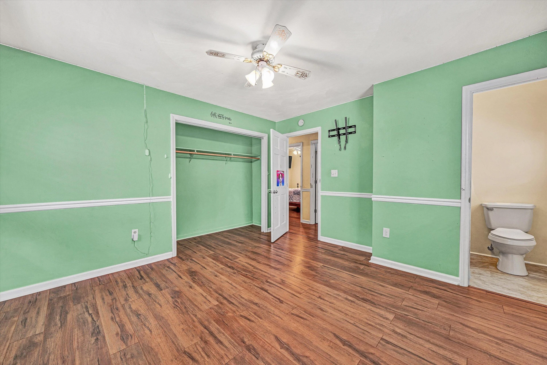 5633 Ferguson DR - Photo 19