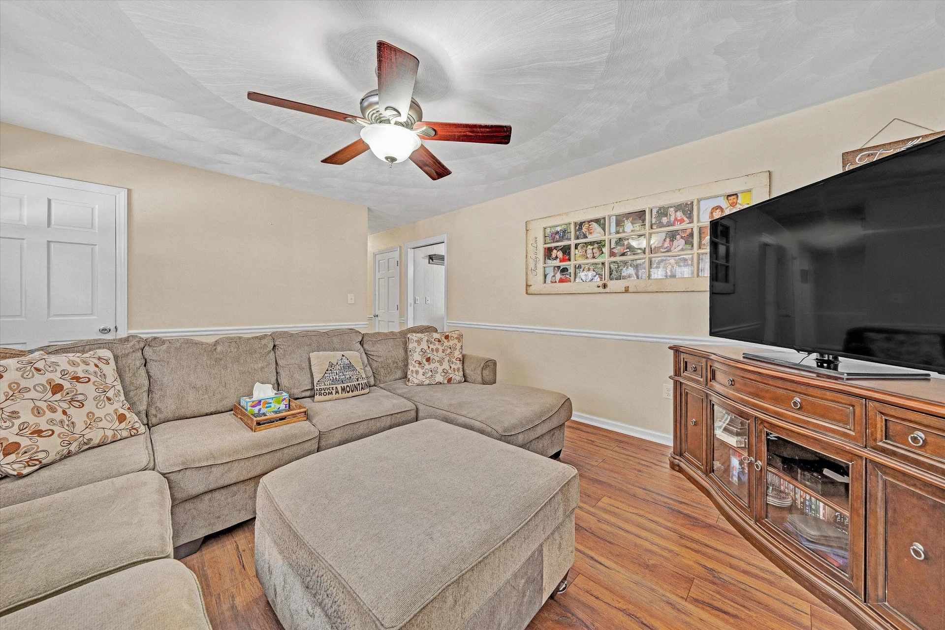 5633 Ferguson DR - Photo 8