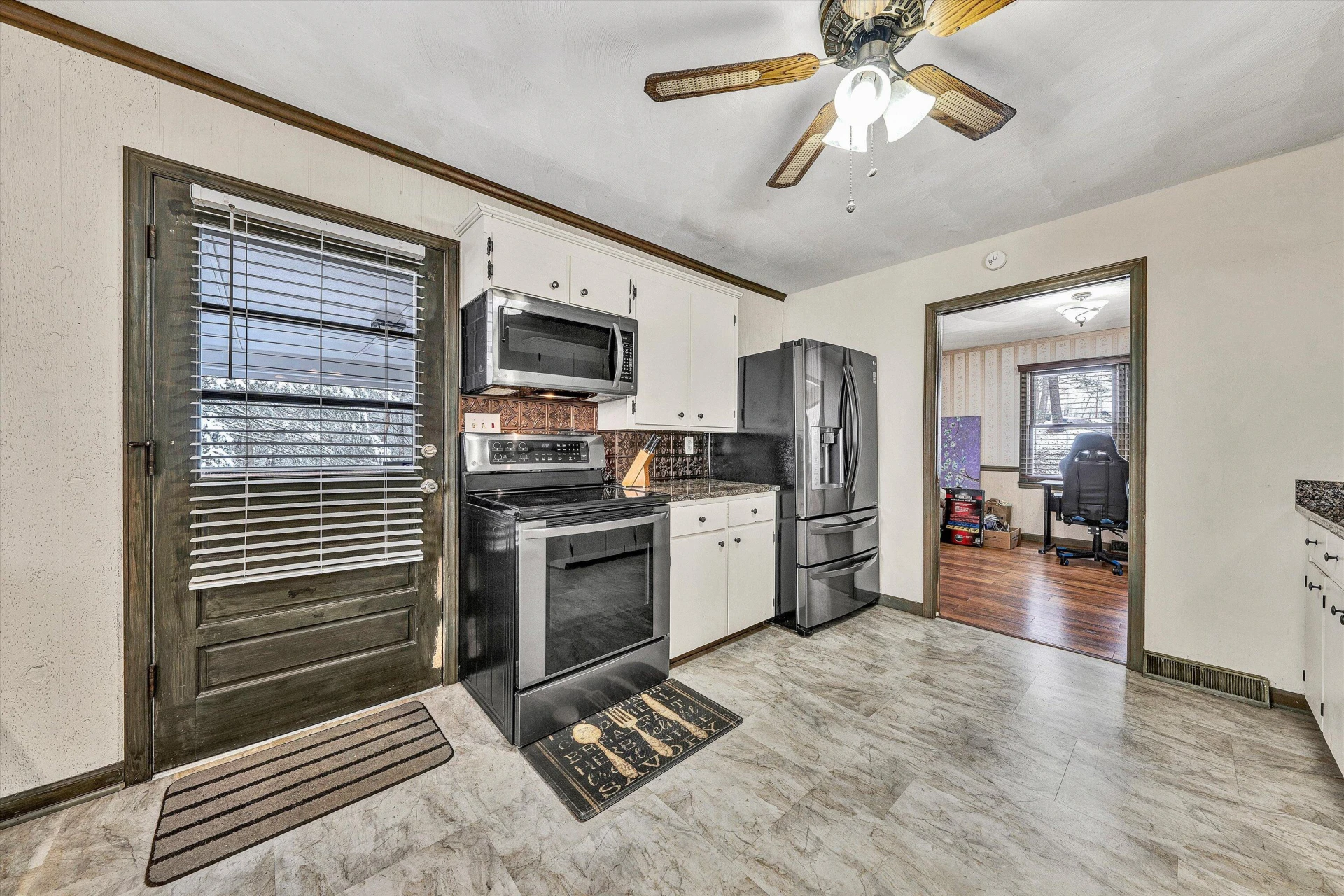 5633 Ferguson DR - Photo 11