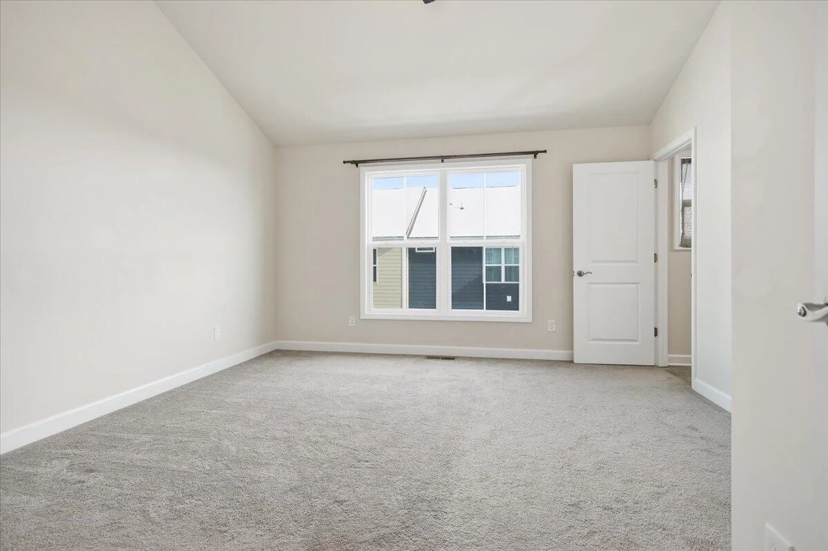 300 Hamilton AVE - Photo 14