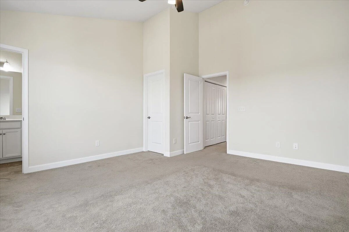 300 Hamilton AVE - Photo 15