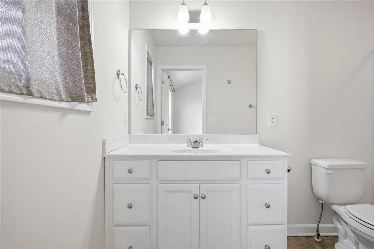300 Hamilton AVE - Photo 16