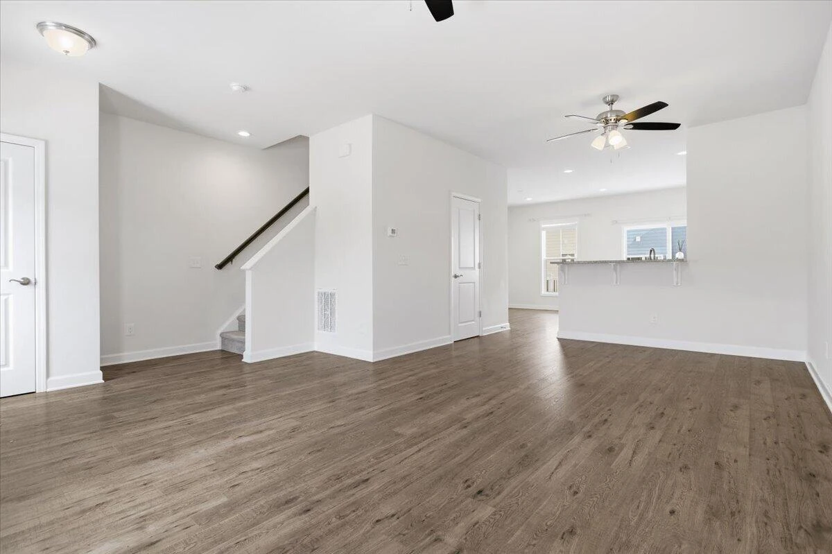 300 Hamilton AVE - Photo 3