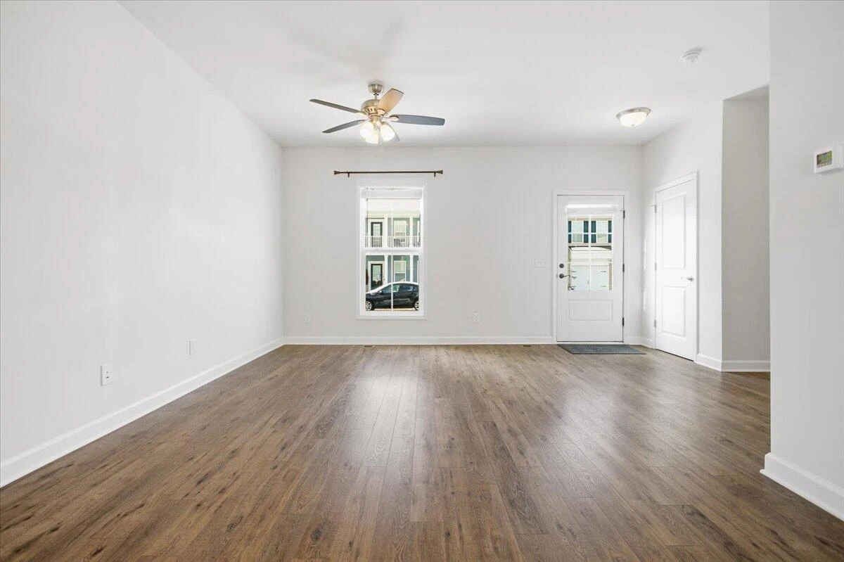300 Hamilton AVE - Photo 4
