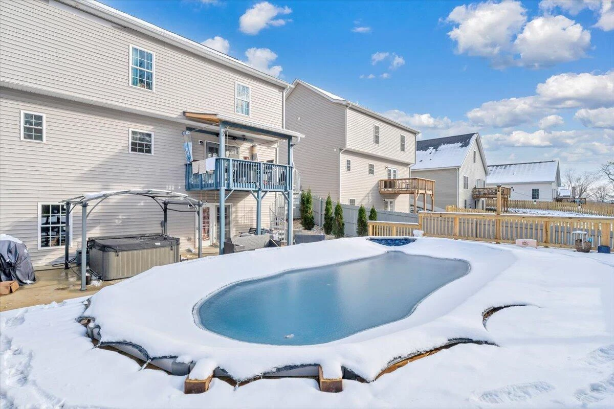 2060 Heys LN - Photo 62