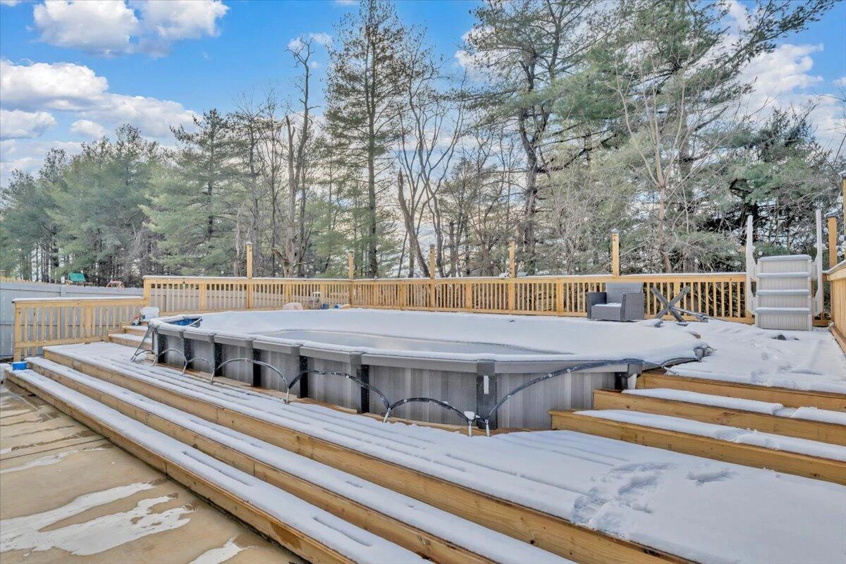 2060 Heys LN - Photo 63