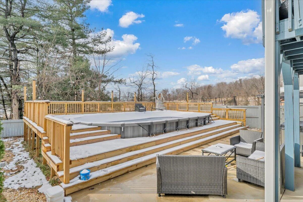 2060 Heys LN - Photo 66