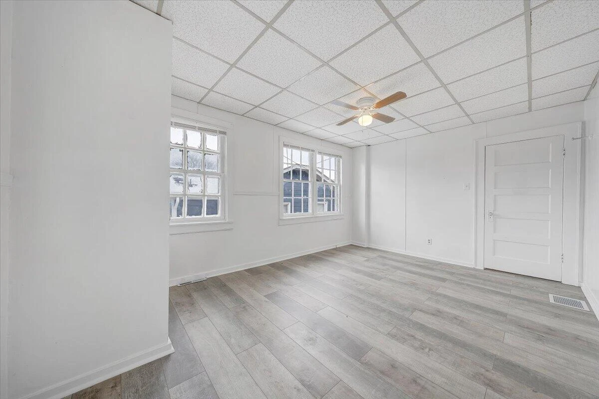 1507 Gladstone AVE - Photo 13