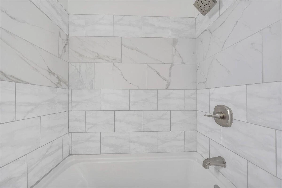 1507 Gladstone AVE - Photo 17