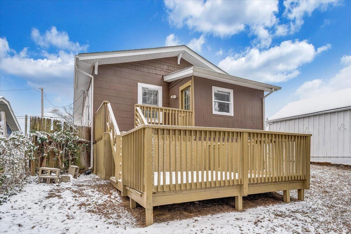1507 Gladstone AVE - Photo 19