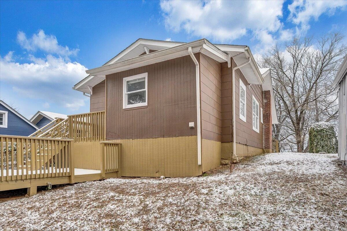 1507 Gladstone AVE - Photo 23